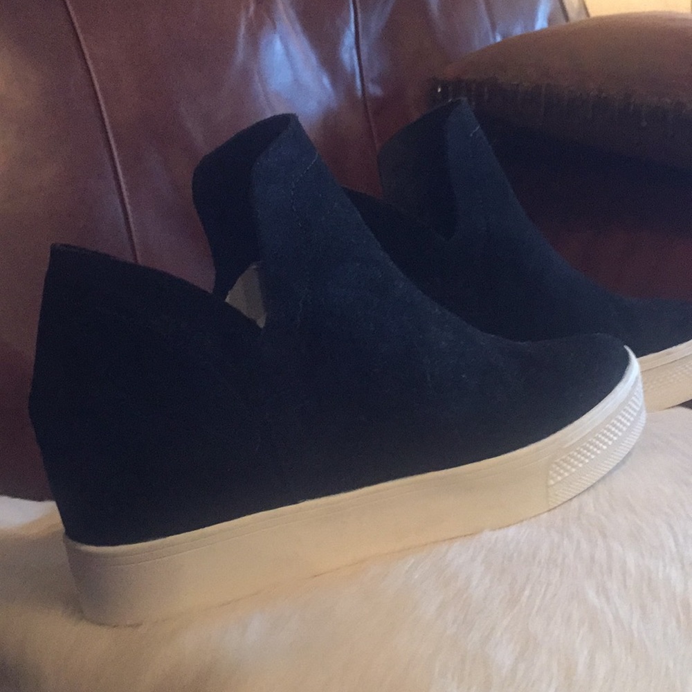 Steve Madden Women’s Wrangle Sneaker